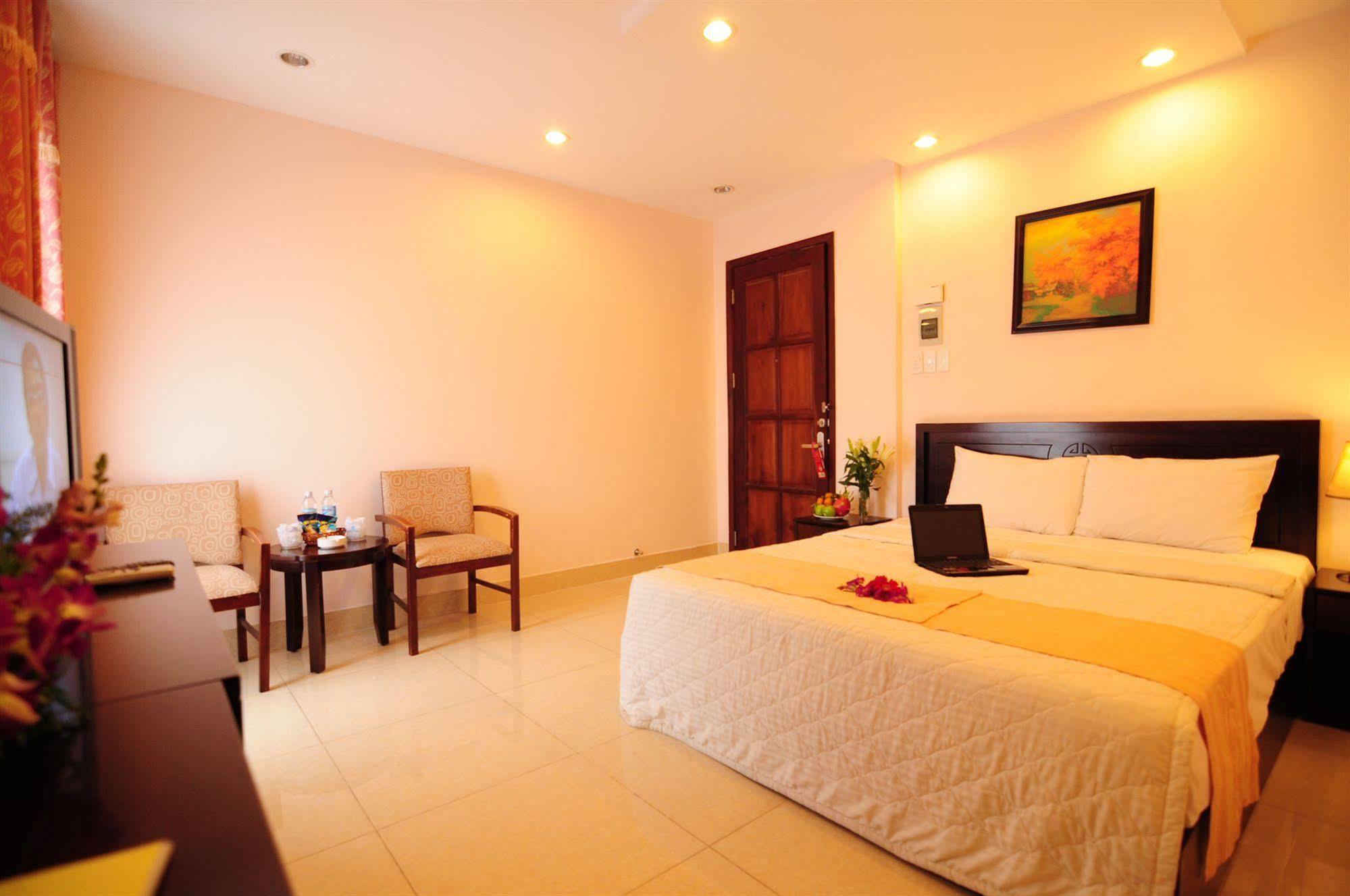 Phuoc Loc Tho 1 Hotel Хошимин Екстериор снимка